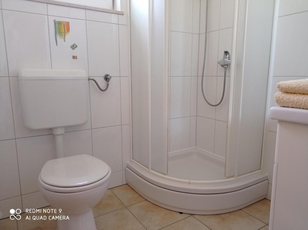 Studio Apartment With Balcony Trogir Exterior foto
